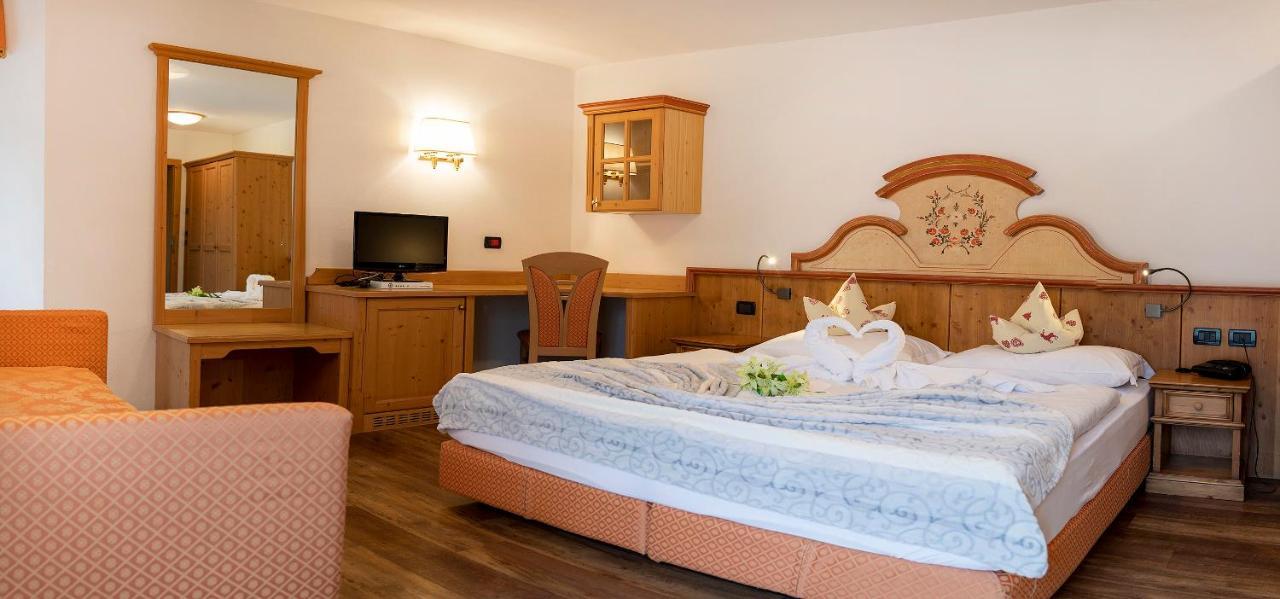 Nature Wellness Hotel Renato Vigo di Fassa Esterno foto
