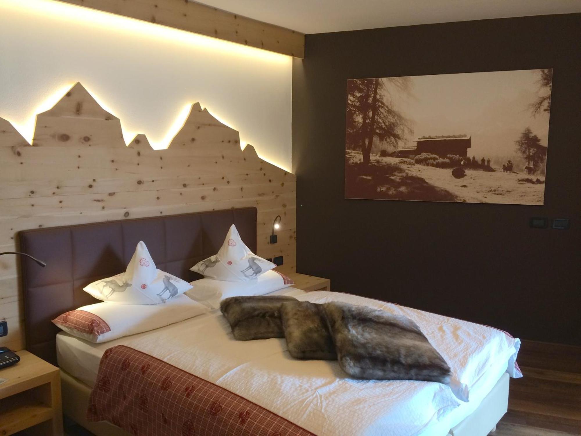 Nature Wellness Hotel Renato Vigo di Fassa Camera foto