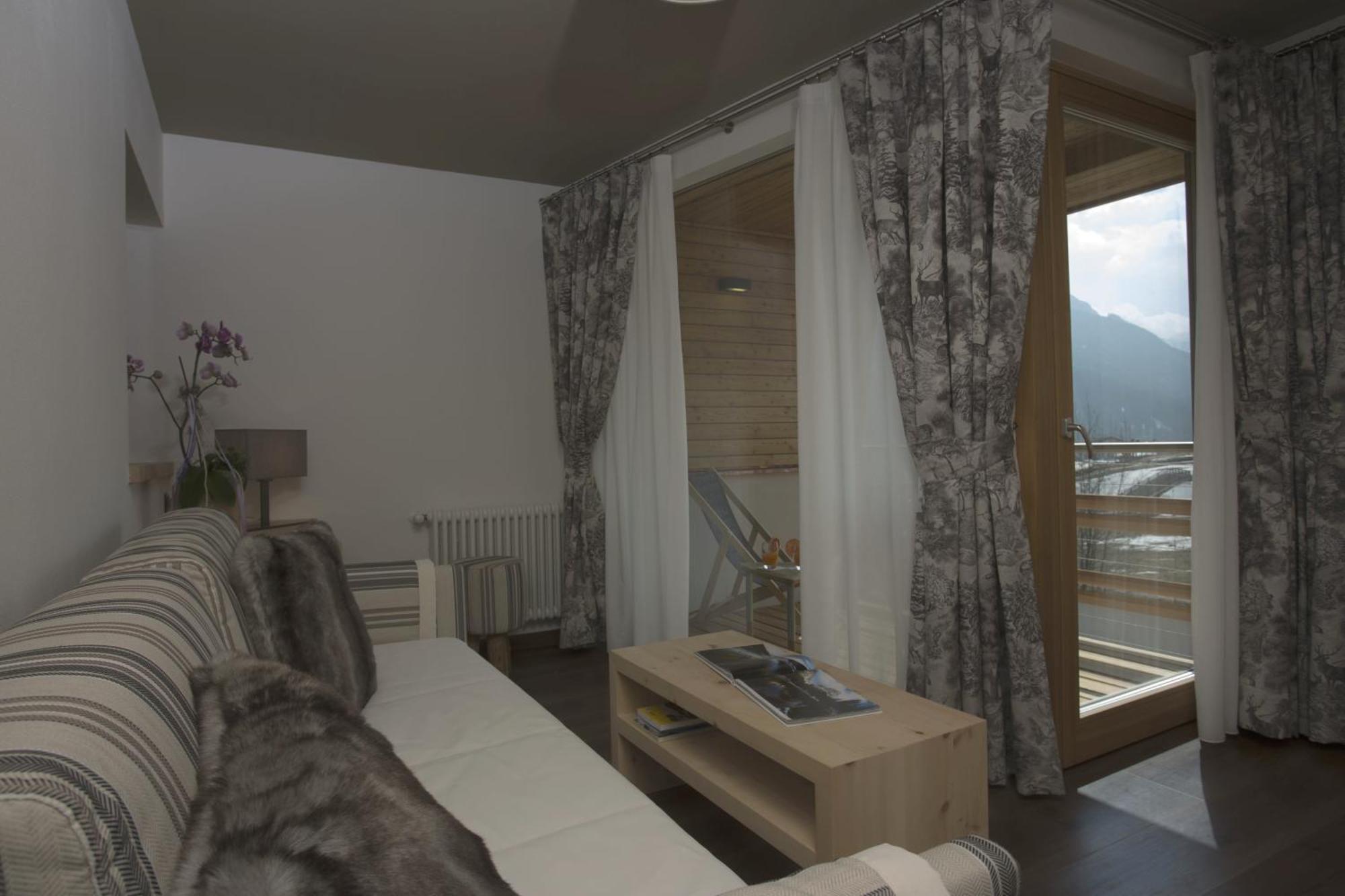 Nature Wellness Hotel Renato Vigo di Fassa Camera foto