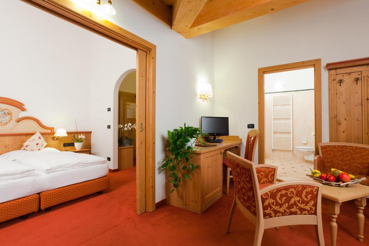 Nature Wellness Hotel Renato Vigo di Fassa Camera foto